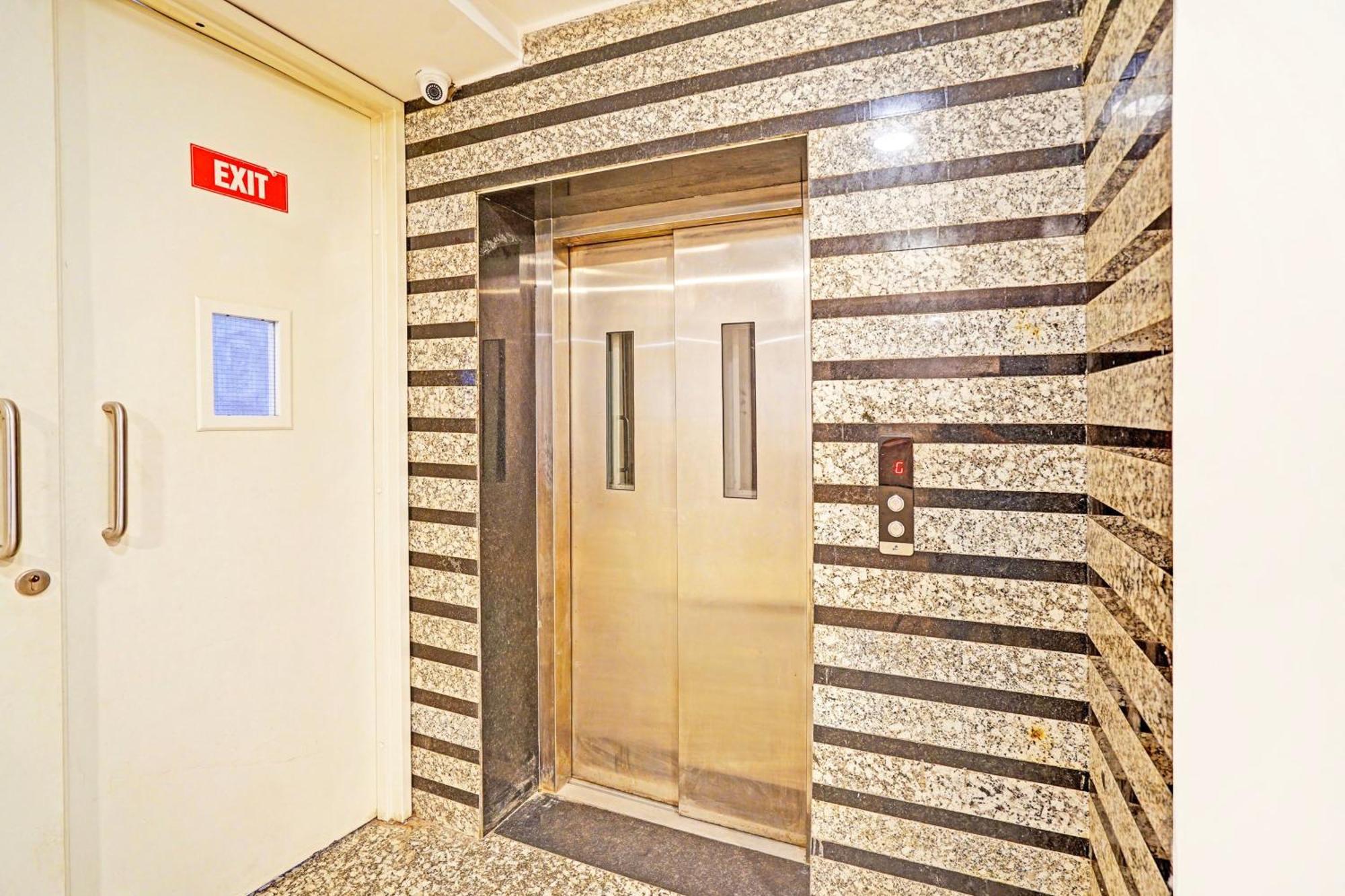 โอโย คีย์ รูม ติลัก นาการิ Hotel เดลี ภายนอก รูปภาพ